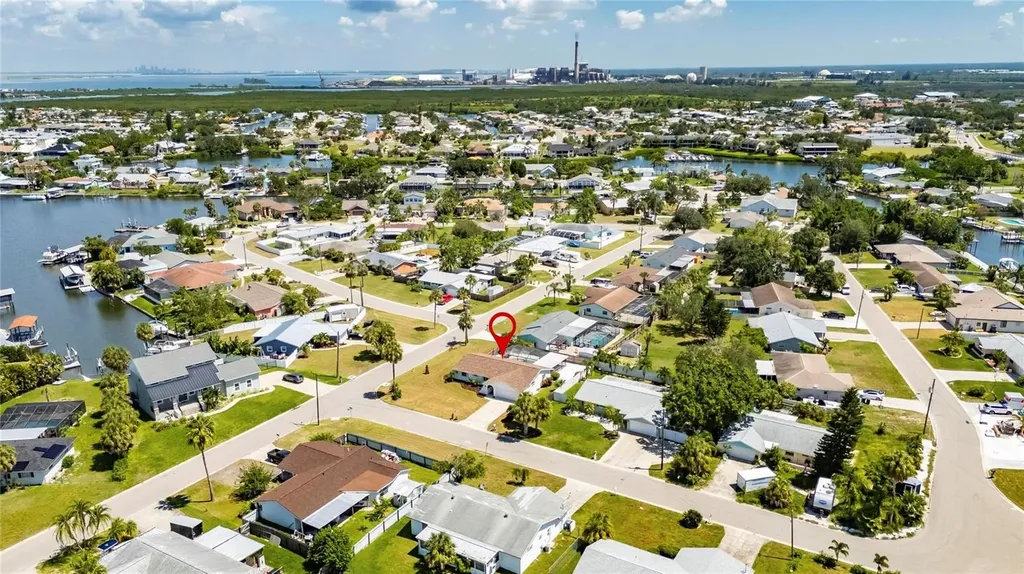 635 Jamaica Circle E Apollo Beach FL 33572