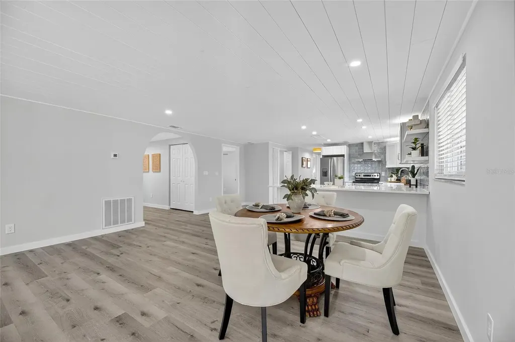 635 Jamaica Circle E Apollo Beach FL 33572