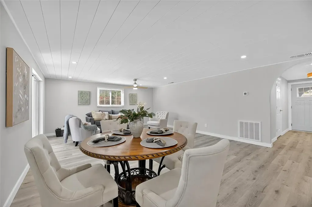 635 Jamaica Circle E Apollo Beach FL 33572