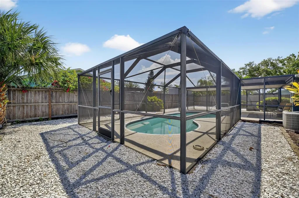635 Jamaica Circle E Apollo Beach FL 33572