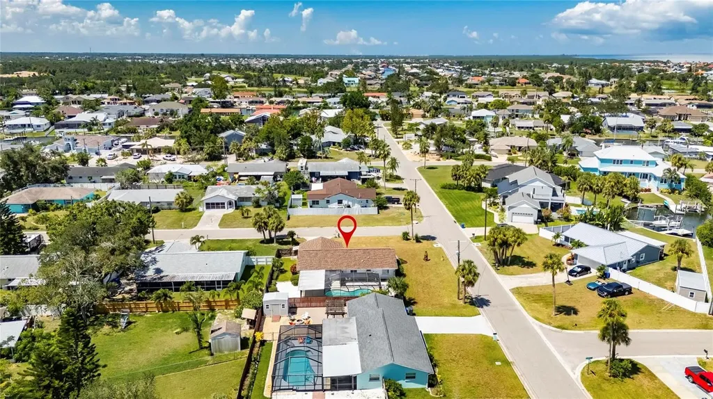 635 Jamaica Circle E Apollo Beach FL 33572