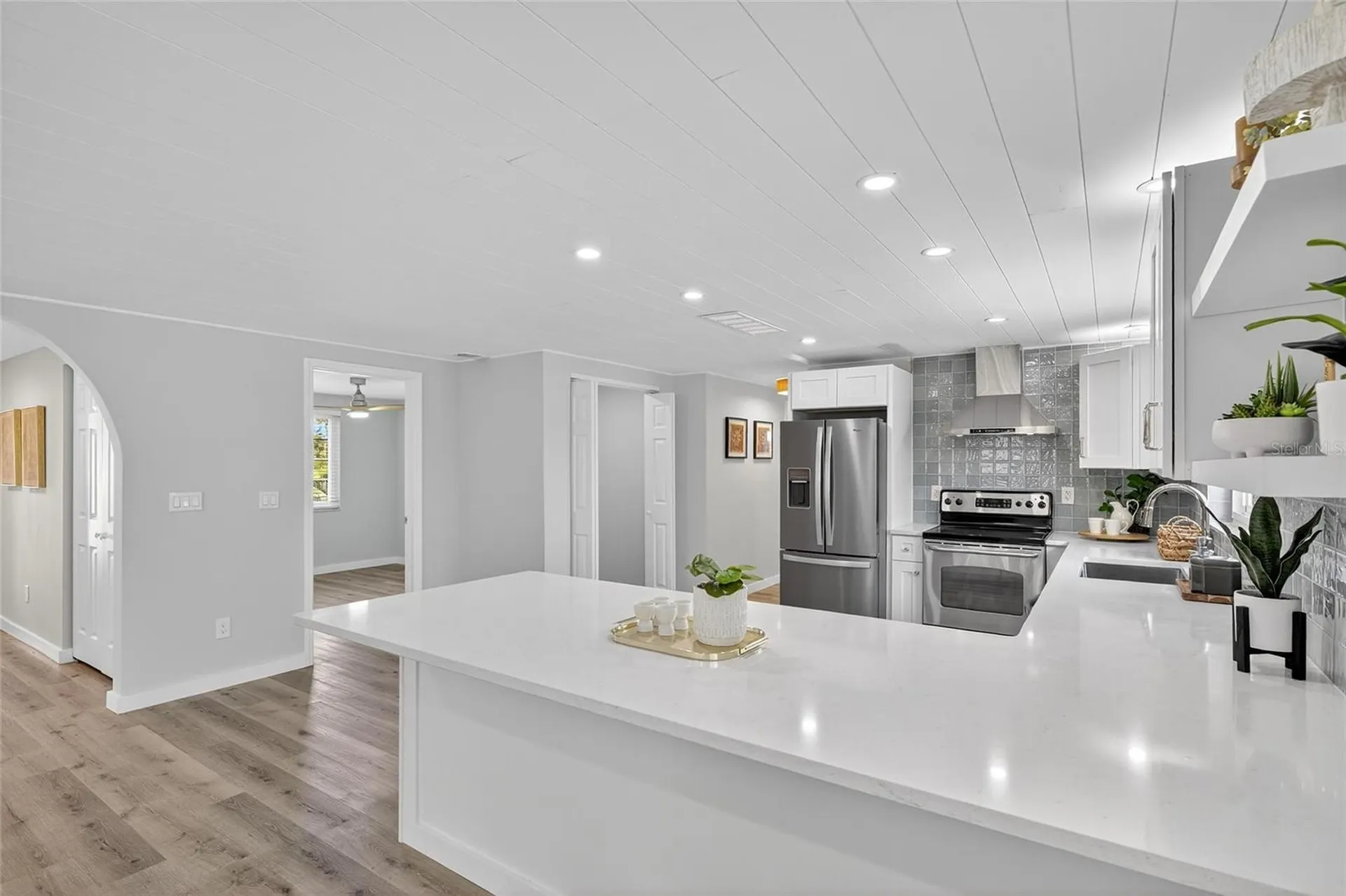 635 Jamaica Circle E Apollo Beach FL 33572