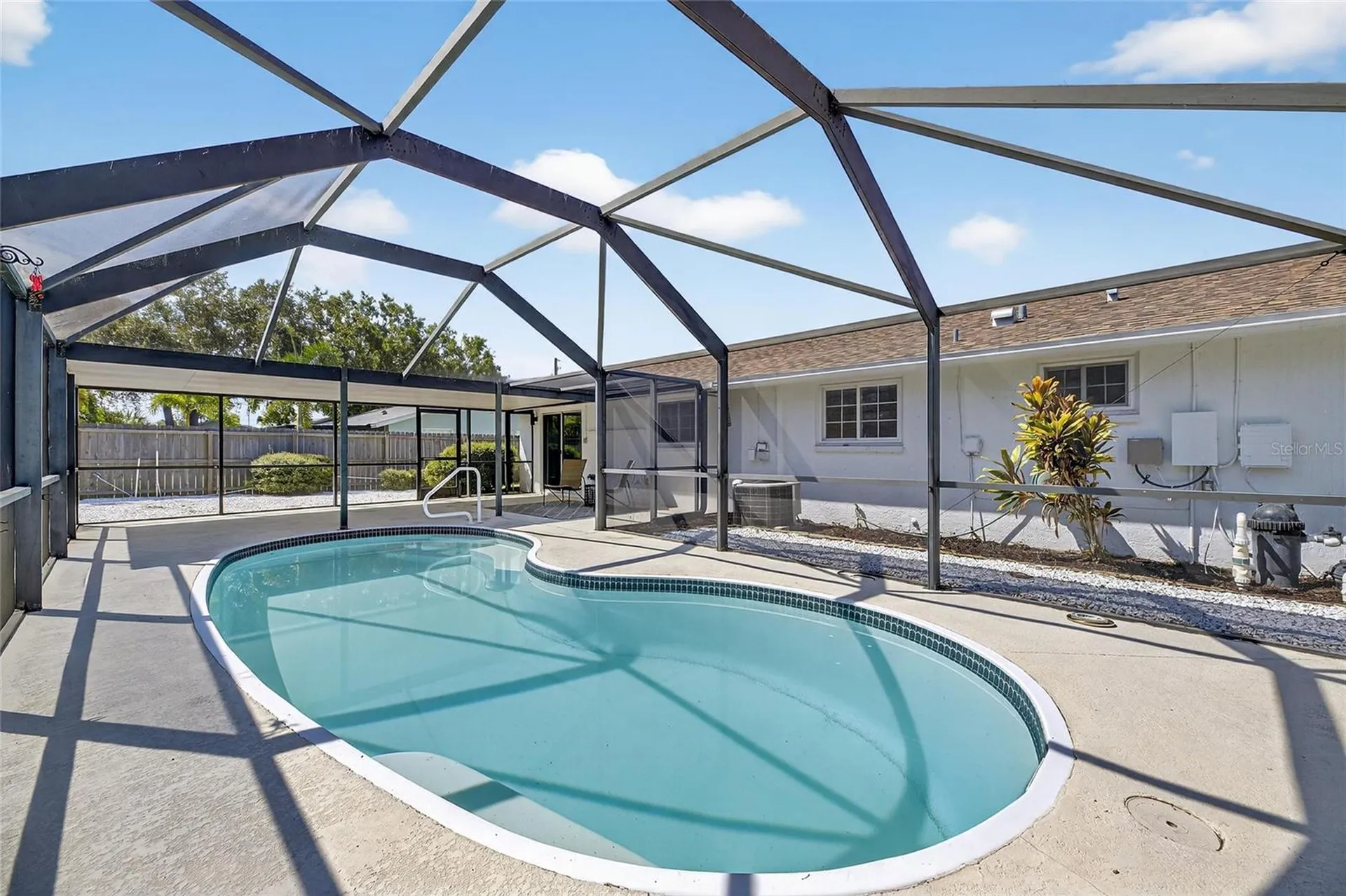 635 Jamaica Circle E Apollo Beach FL 33572