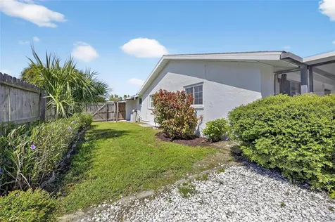 635 Jamaica Circle E Apollo Beach FL 33572