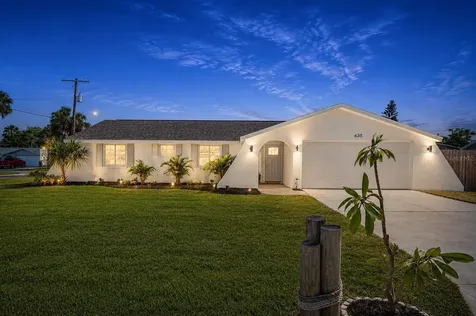 635 Jamaica Circle E Apollo Beach FL 33572