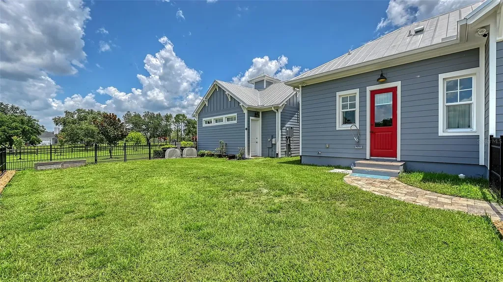 6910 211th Street E Bradenton FL 34211