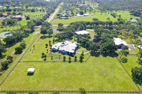 6910 211th Street E Bradenton FL 34211