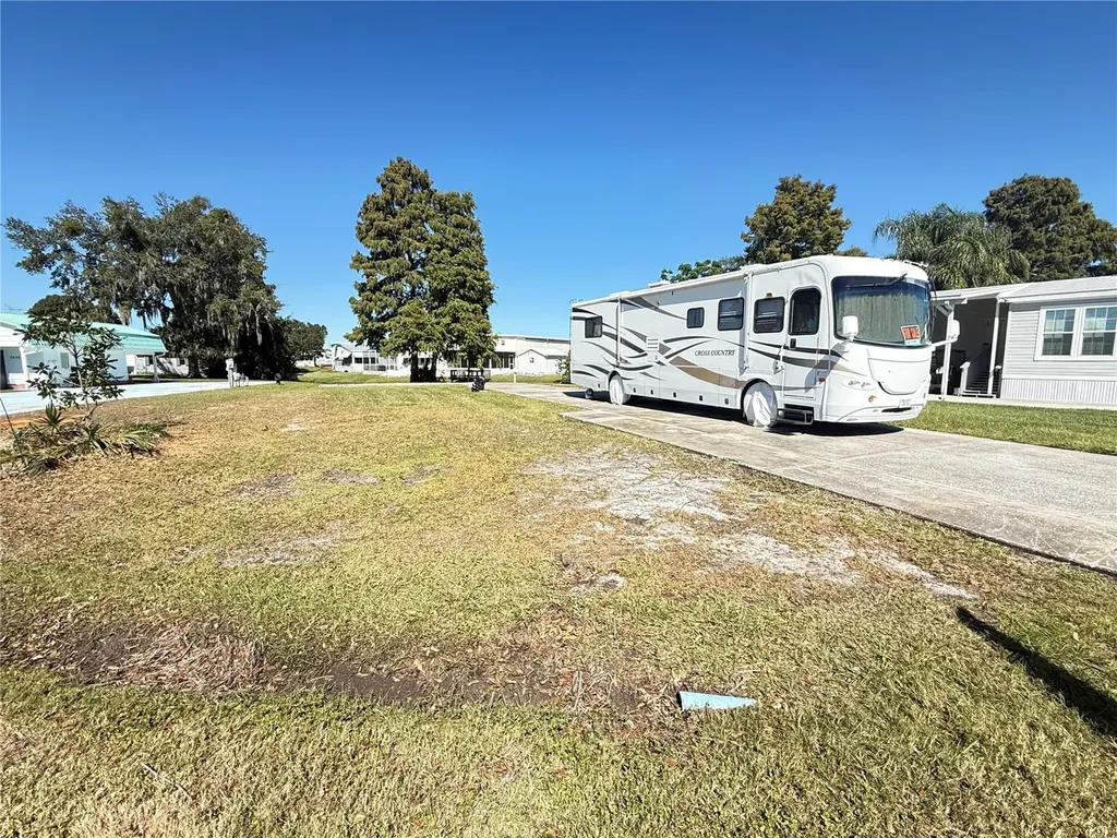 5058 Shore Line Drive Polk City FL 33868