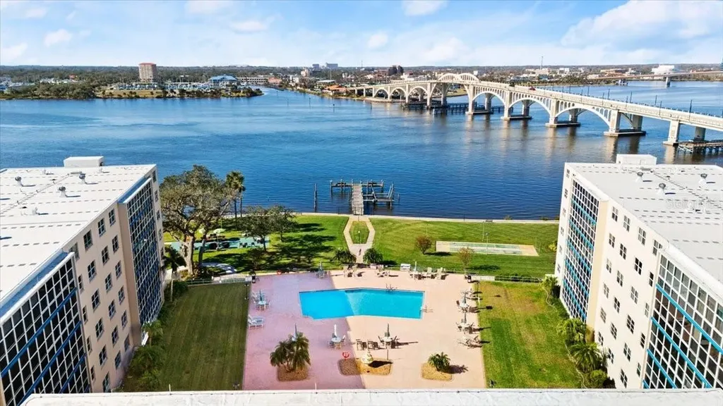 1224 S Peninsula Drive Daytona Beach FL 32118