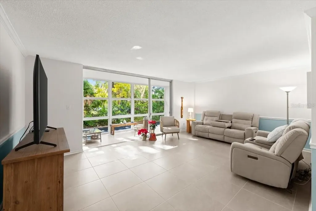 1224 S Peninsula Drive Daytona Beach FL 32118