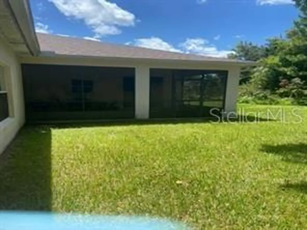 44 Pinetree Drive Palm Coast FL 32164