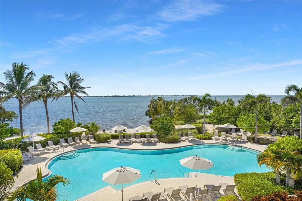 303 Compass Point Drive Bradenton FL 34209