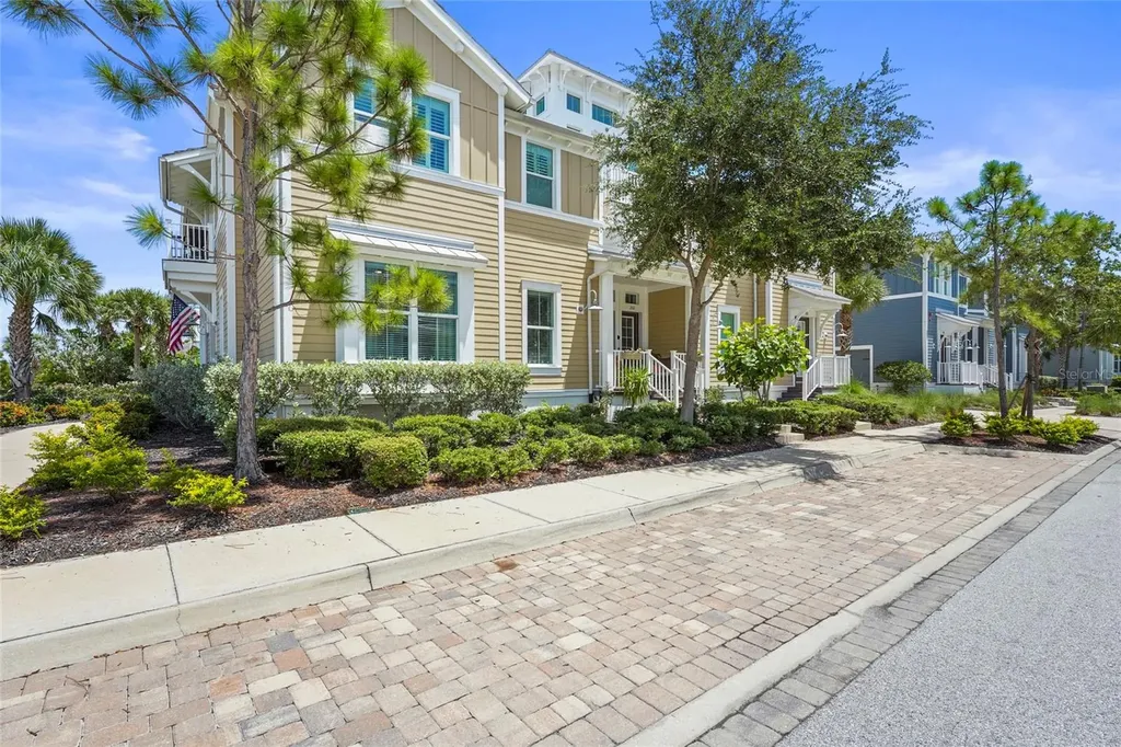 303 Compass Point Drive Bradenton FL 34209