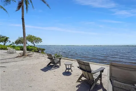 303 Compass Point Drive Bradenton FL 34209