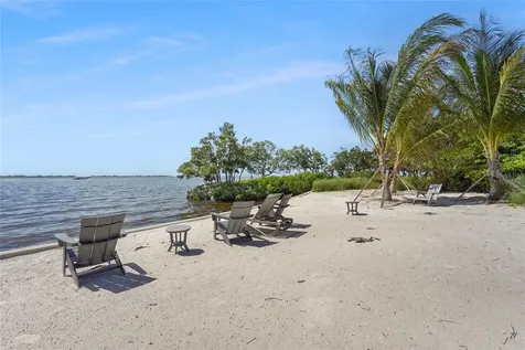 303 Compass Point Drive Bradenton FL 34209