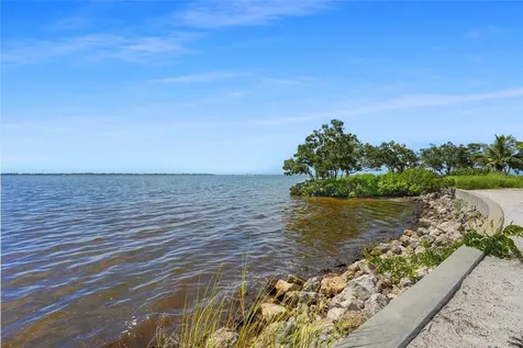 303 Compass Point Drive Bradenton FL 34209