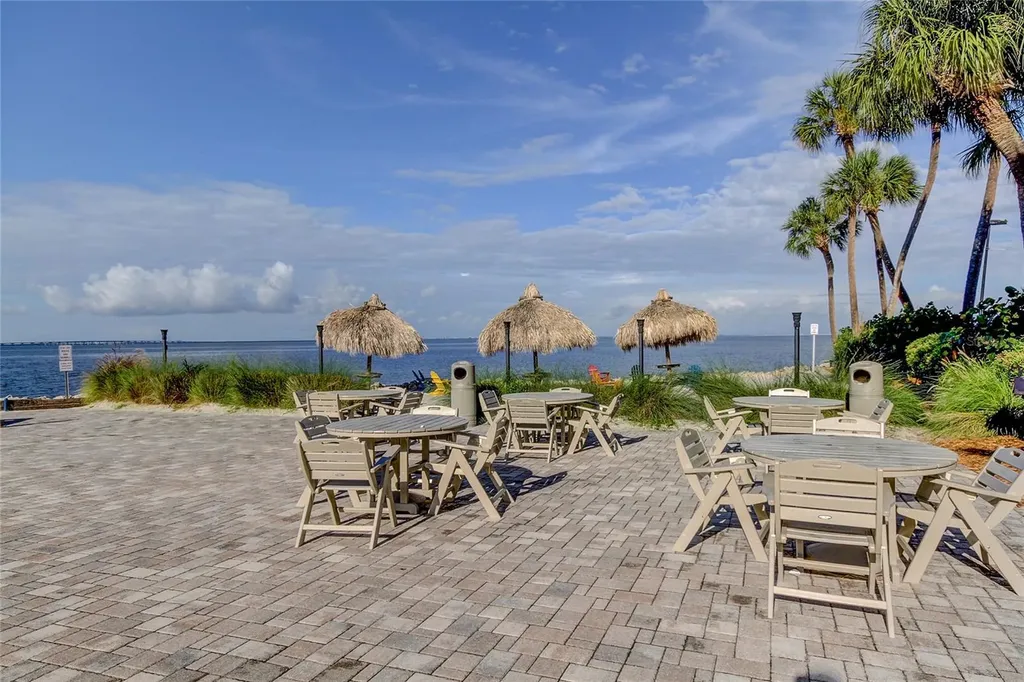 2506 N Rocky Point Drive Tampa FL 33607