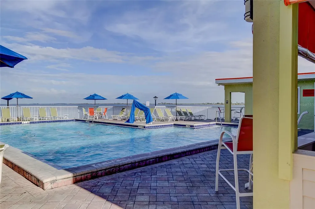 2506 N Rocky Point Drive Tampa FL 33607