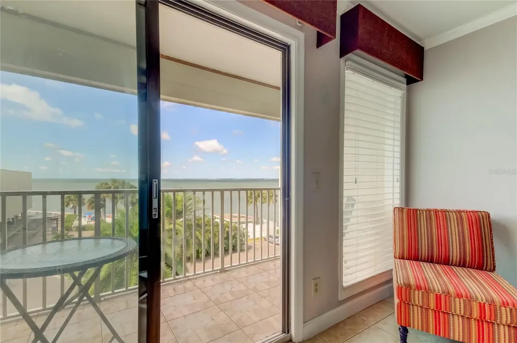 2506 N Rocky Point Drive Tampa FL 33607
