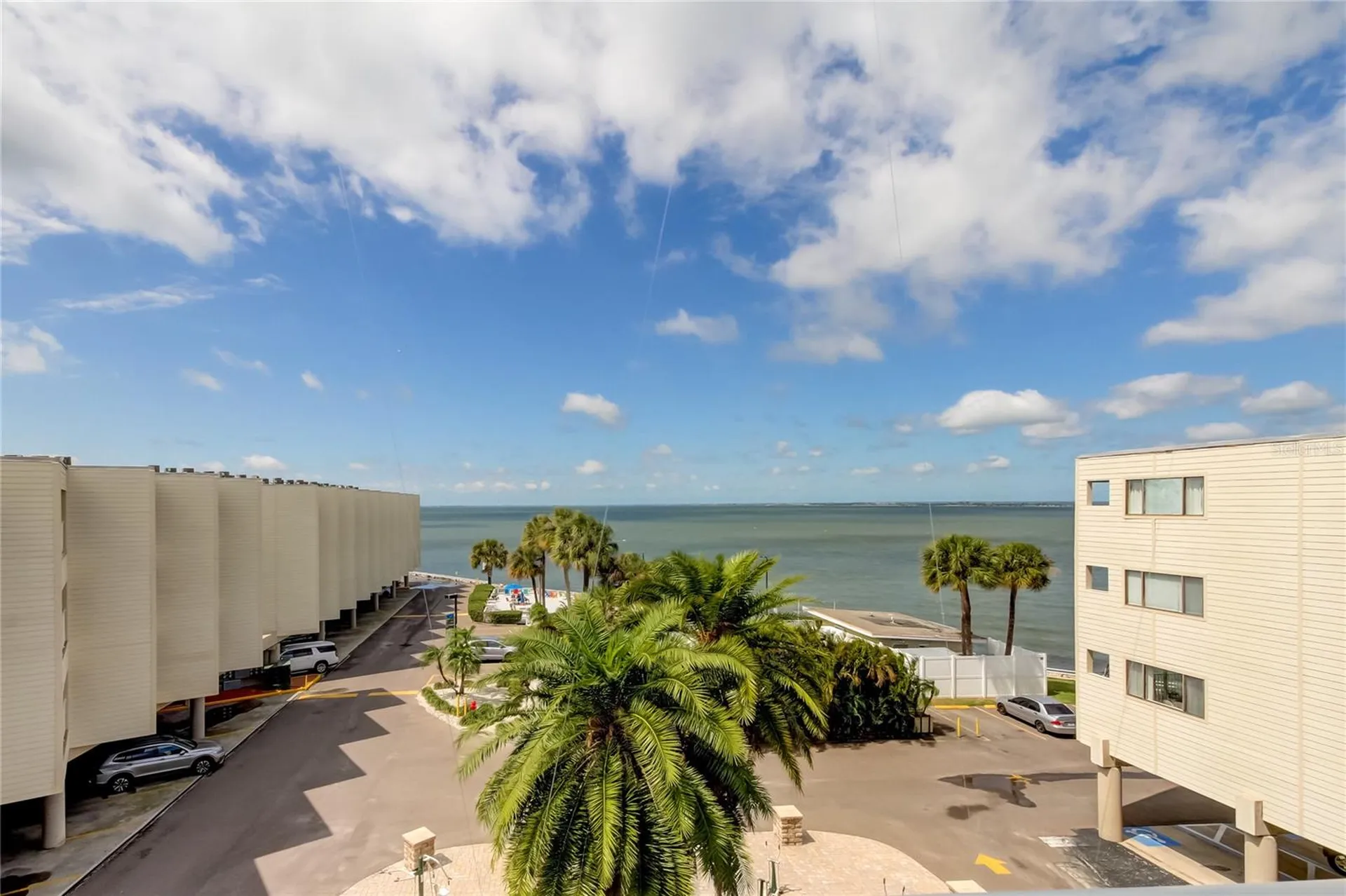 2506 N Rocky Point Drive Tampa FL 33607