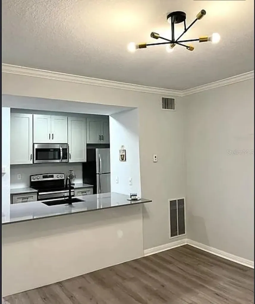 911 N Orange Avenue Orlando FL 32801