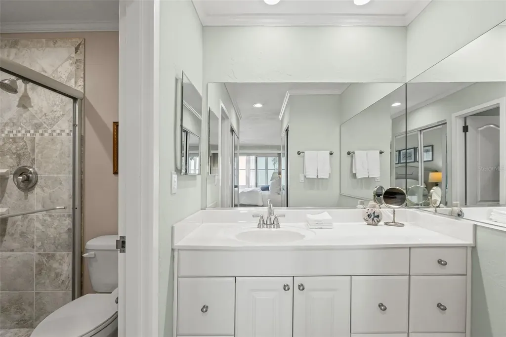 1255 E Peppertree Drive Sarasota FL 34242