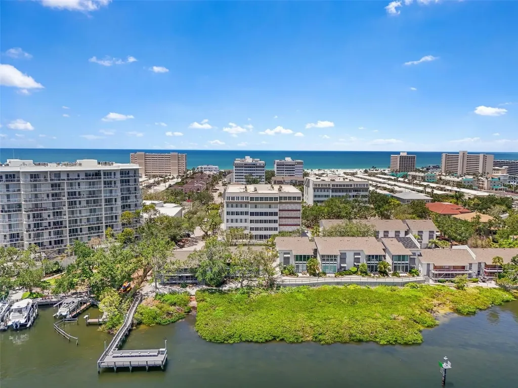 1255 E Peppertree Drive Sarasota FL 34242