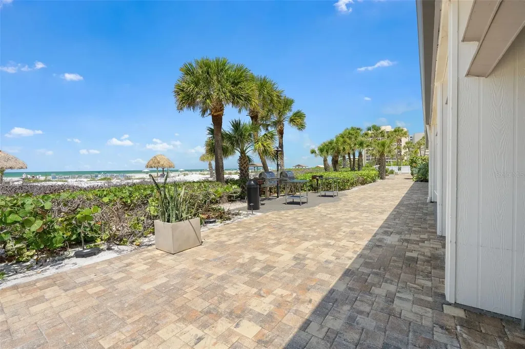 1255 E Peppertree Drive Sarasota FL 34242