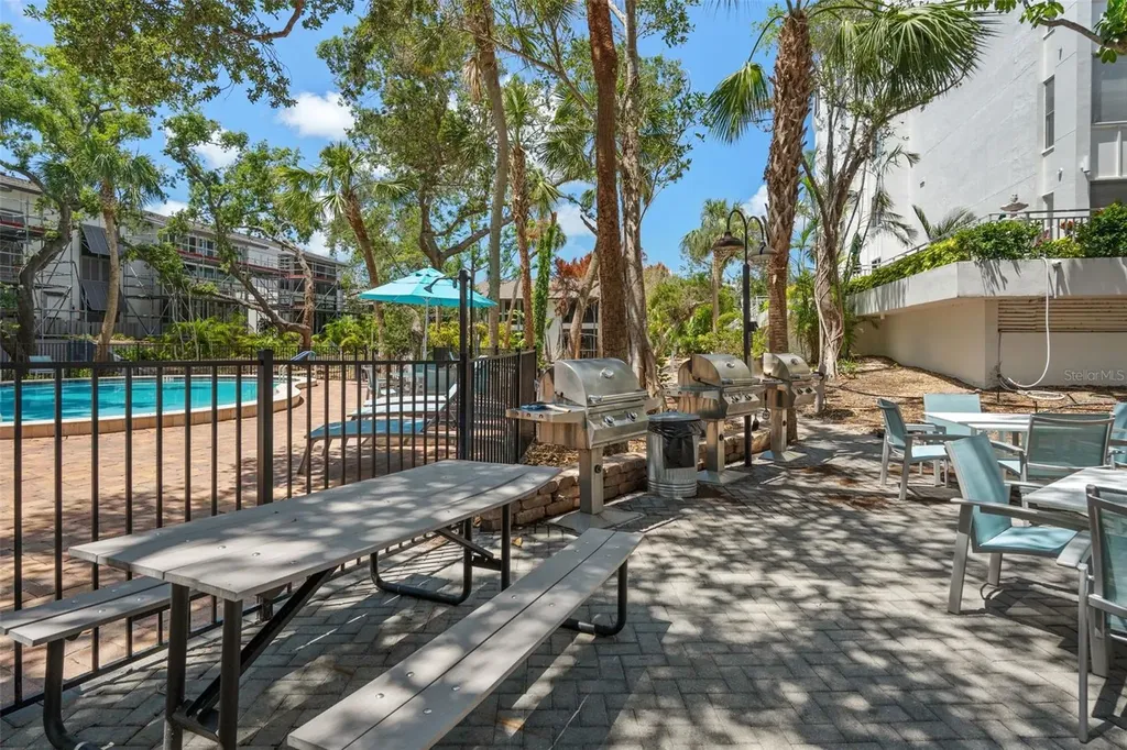 1255 E Peppertree Drive Sarasota FL 34242