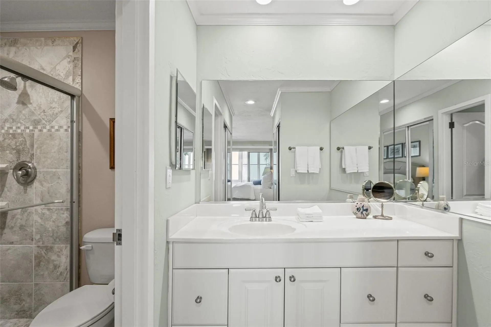 1255 E Peppertree Drive Sarasota FL 34242
