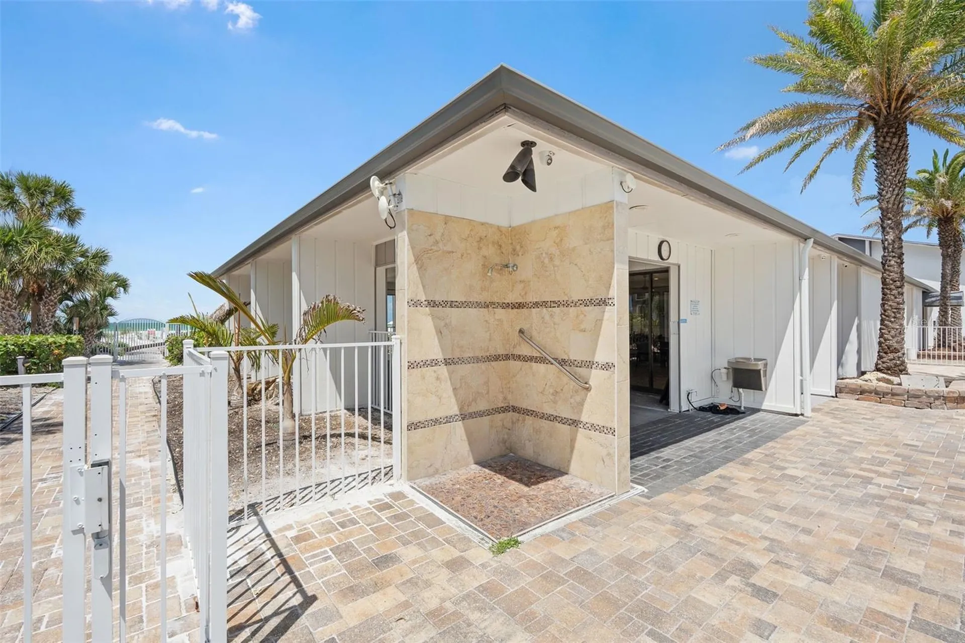 1255 E Peppertree Drive Sarasota FL 34242