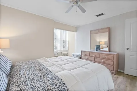 1255 E Peppertree Drive Sarasota FL 34242
