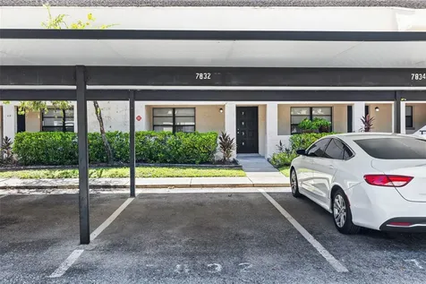 7832 Niagara Avenue Tampa FL 33617