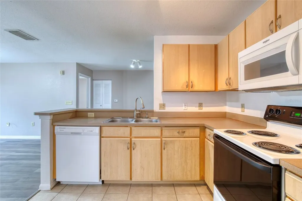 940 Village Trail Port Orange FL 32127