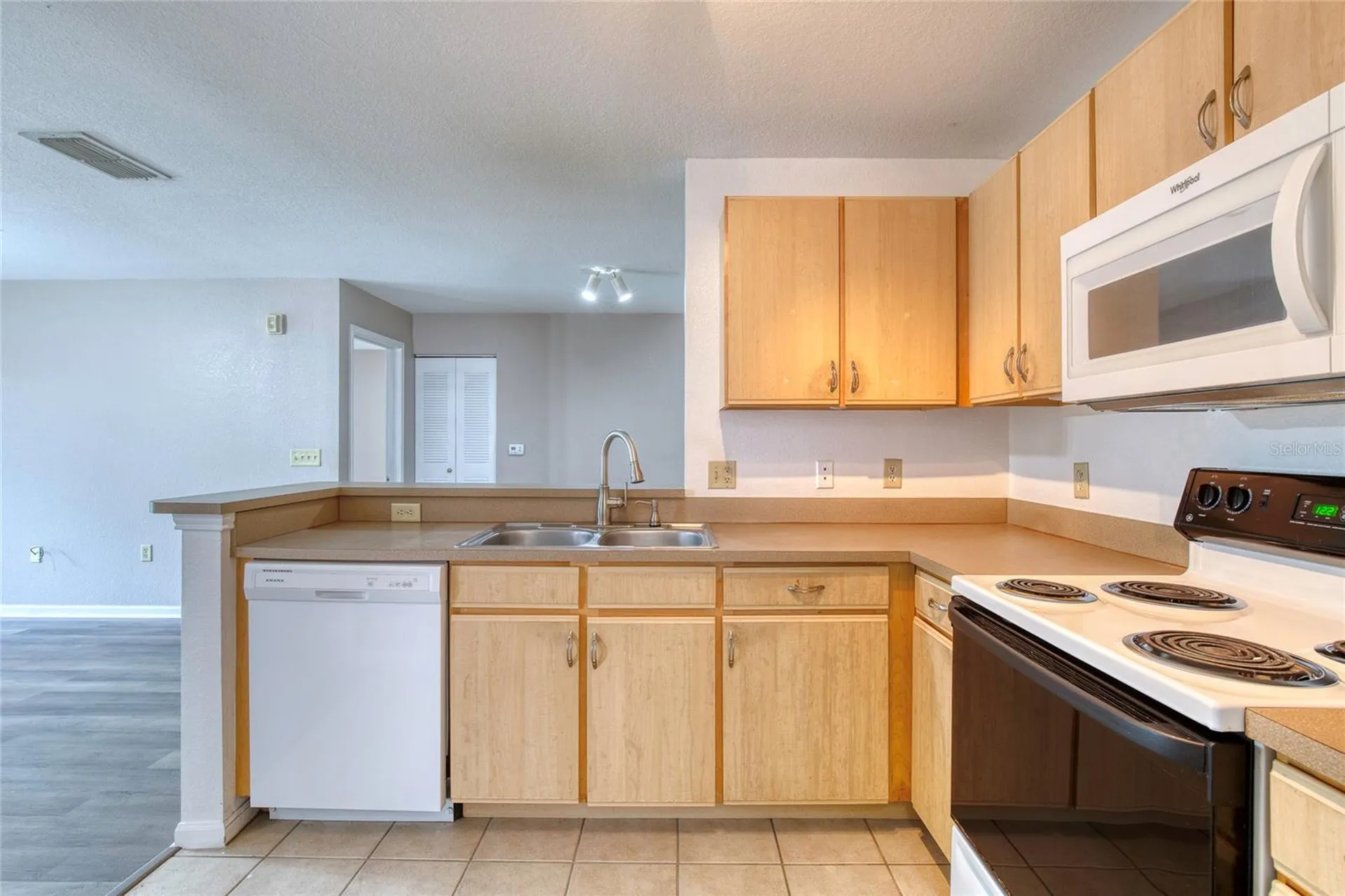 940 Village Trail Port Orange FL 32127