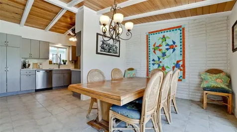 784 Saint Judes Dr N Longboat Key FL 34228