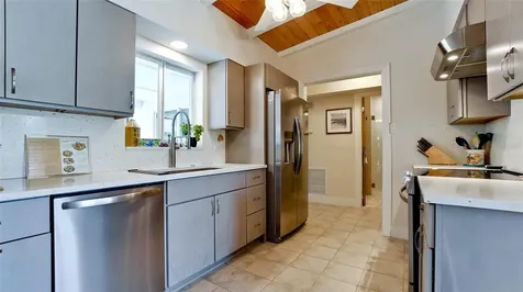 784 Saint Judes Dr N Longboat Key FL 34228