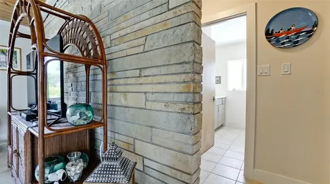 784 Saint Judes Dr N Longboat Key FL 34228