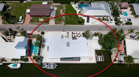 784 Saint Judes Dr N Longboat Key FL 34228