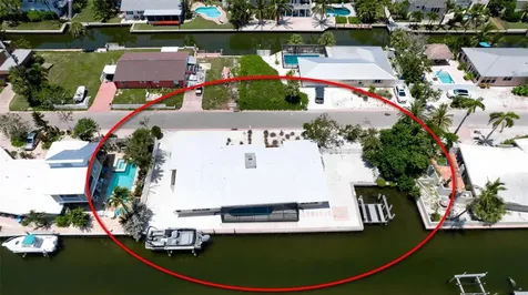 784 Saint Judes Dr N Longboat Key FL 34228