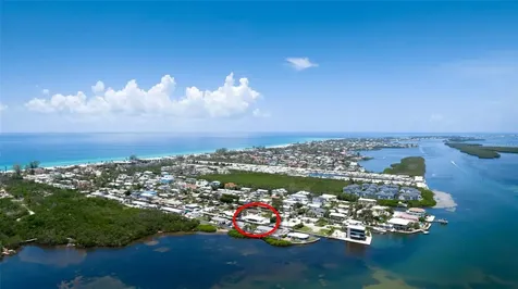 784 Saint Judes Dr N Longboat Key FL 34228
