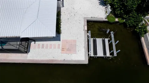 784 Saint Judes Dr N Longboat Key FL 34228