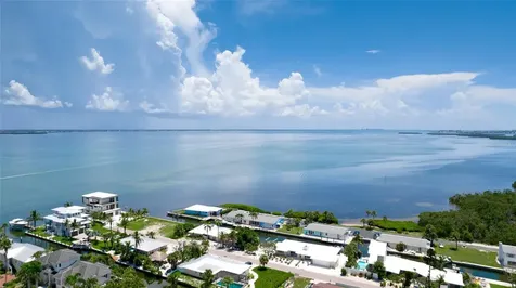784 Saint Judes Dr N Longboat Key FL 34228