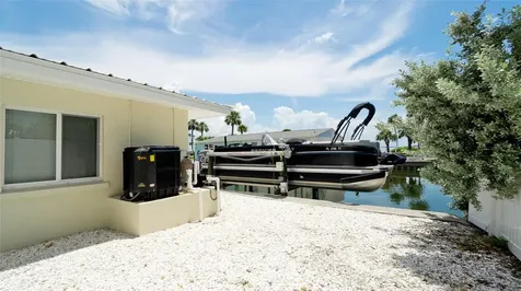 784 Saint Judes Dr N Longboat Key FL 34228