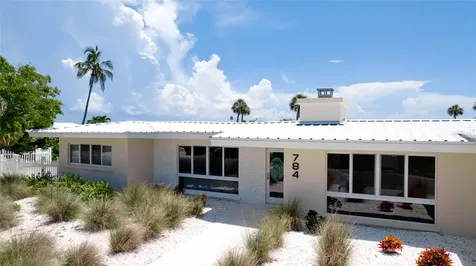 784 Saint Judes Dr N Longboat Key FL 34228