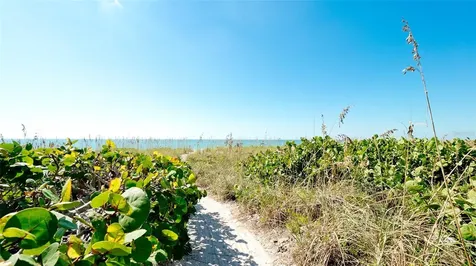 784 Saint Judes Dr N Longboat Key FL 34228