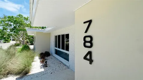 784 Saint Judes Dr N Longboat Key FL 34228