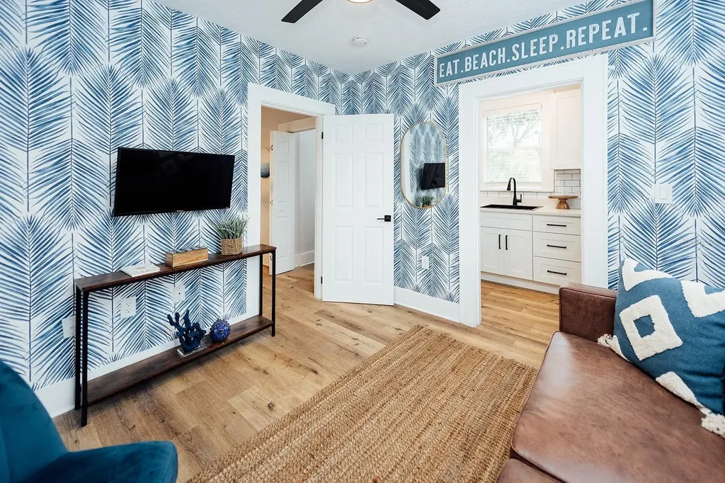 809 10th Avenue N St Petersburg FL 33701