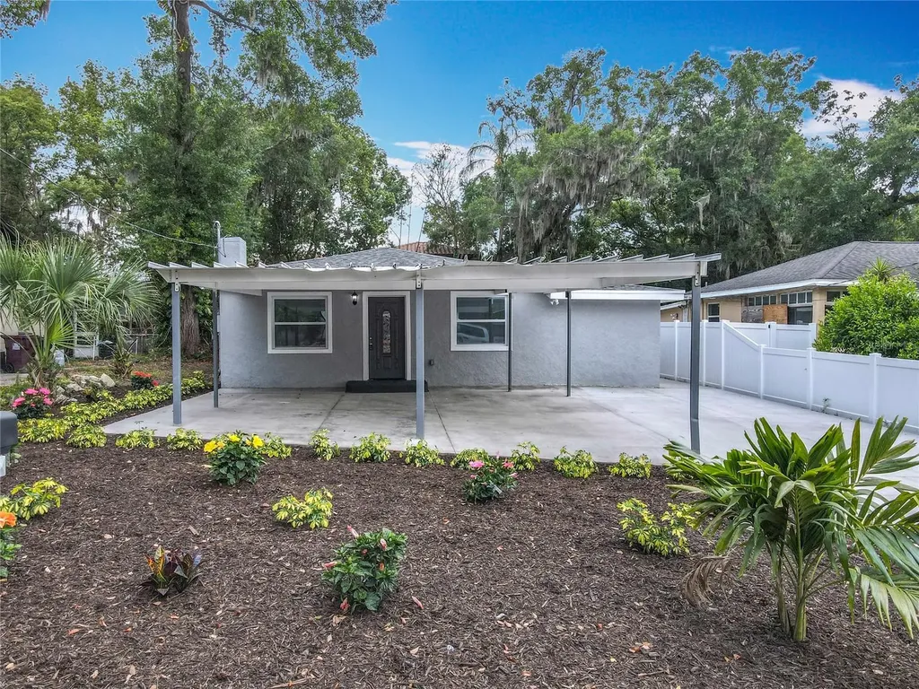 1414 Beaver Place Orlando FL 32806