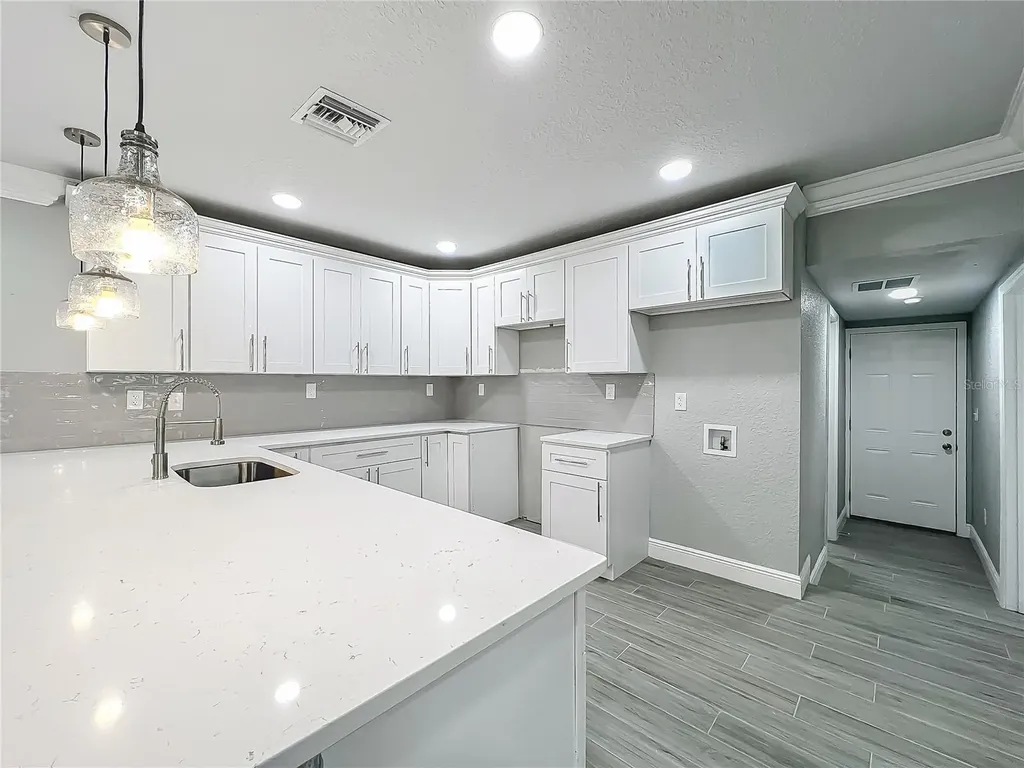 1414 Beaver Place Orlando FL 32806
